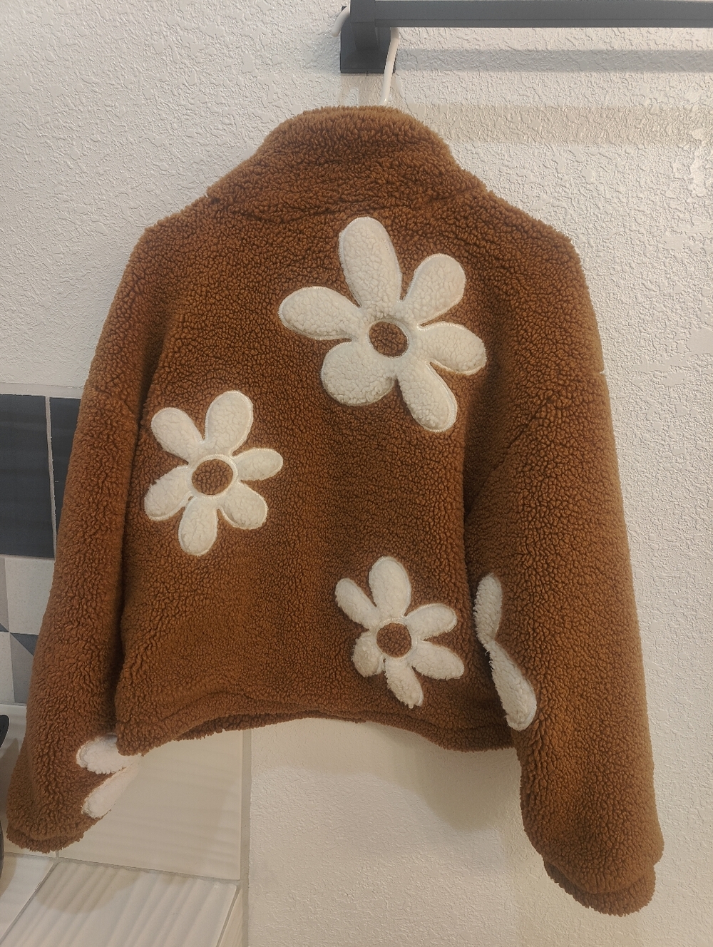 Thread & Supply High Pile Fleece Floral Jacket, Size Large - Picture 2 of 5